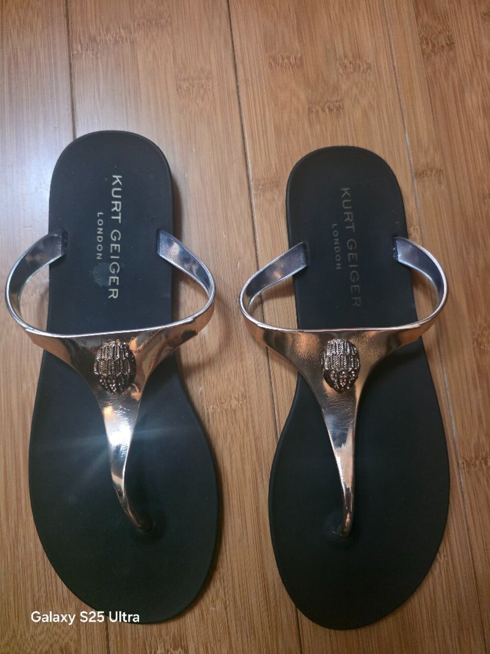 Kurt Geiger Gold Metallic Maddison Thong Sandal Crystal Pave’ Falcon Head 38.5